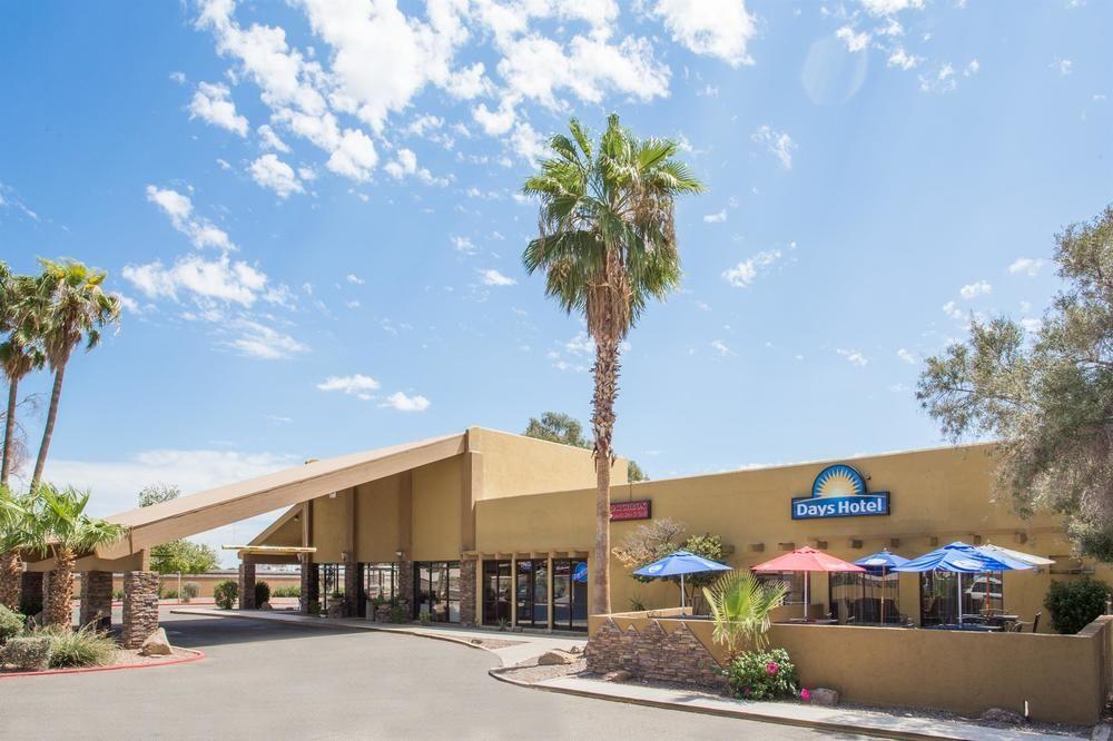 Pet Friendly Hotels In Peoria Az Bringfido