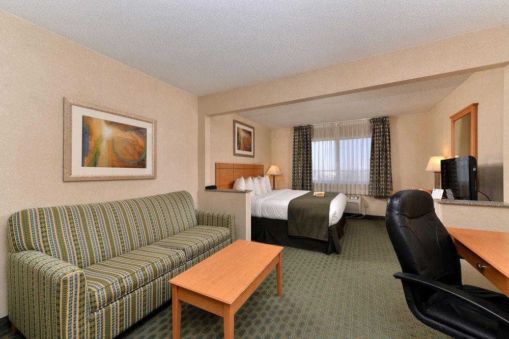 Quality Inn Dubuque Pet Policy