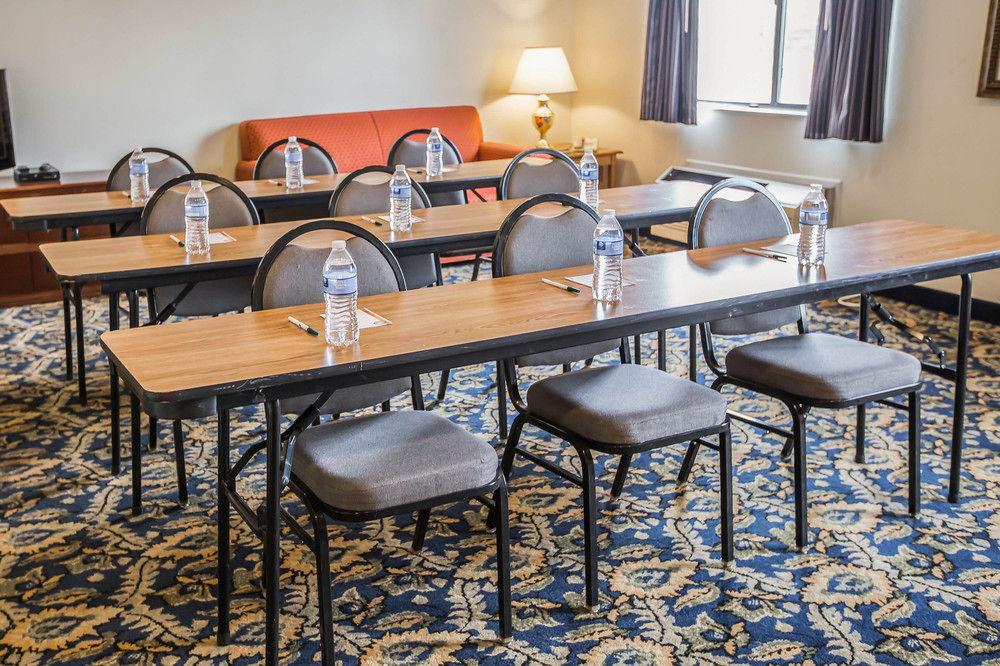 Pet Friendly Quality Inn & Suites Dundee