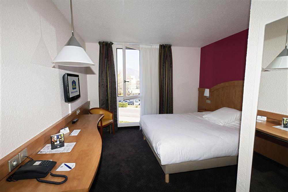 Best Western Hotel Restaurant Dauphitel Pet Policy - 