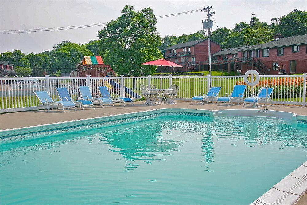 Stone Fence Resort Motel Pet Policy