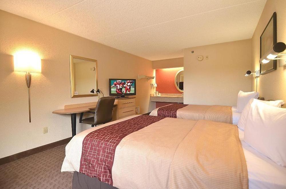 Red Roof Inn Madison Pet Policy