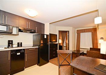 Mainstay Suites Winnipeg Is Pet Friendly - 