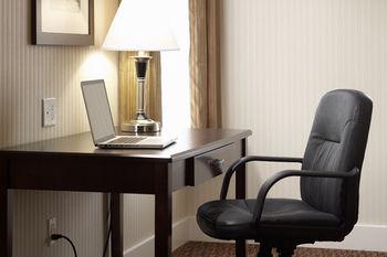 Comfort Inn Hotel Suites Surrey Pet Policy