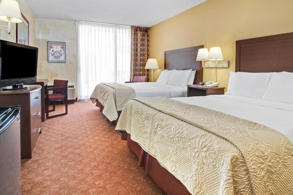 Baymont Inn and Suites Austin South Pet Policy