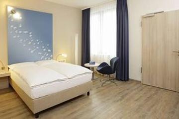H2 Hotel Berlin Alexanderplatz Pet Policy