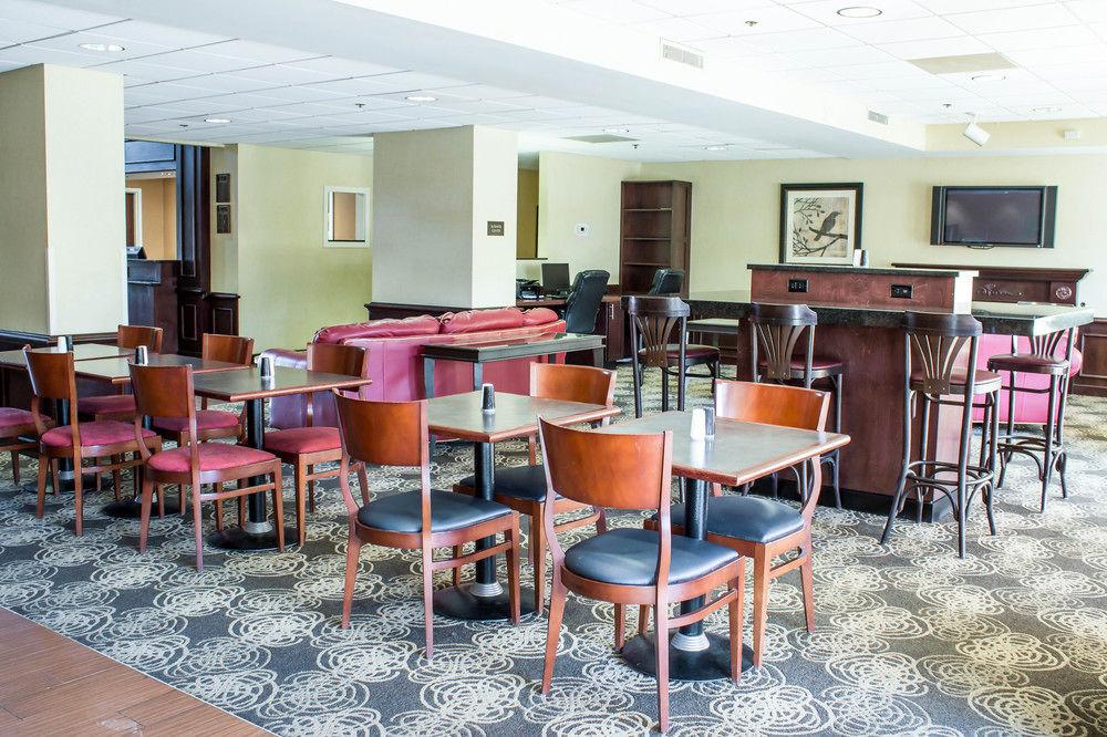 Comfort Suites Greensboro Airport Pet Policy