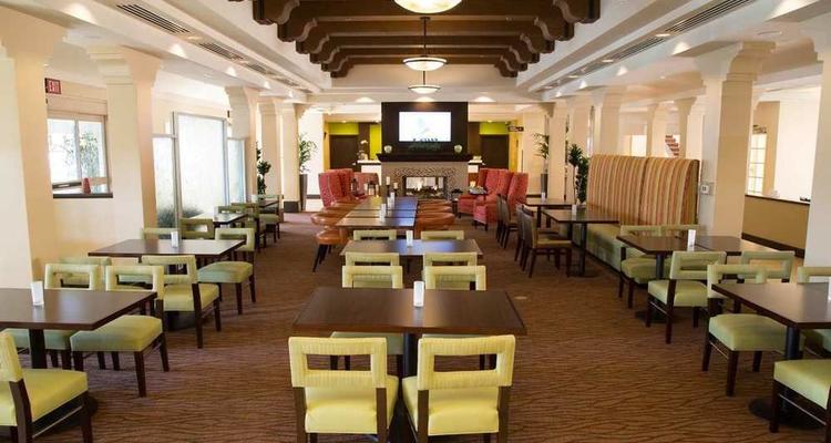 Hilton Garden Inn Valencia Six Flags Pet Policy