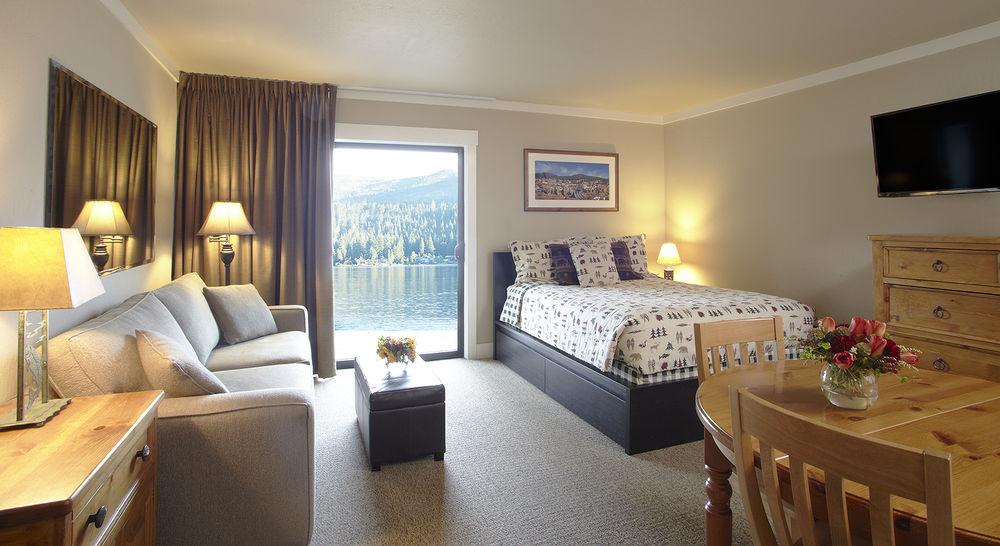 Are Dogs Allowed At Donner Lake Village