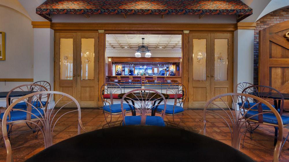 Disney S Port Orleans Resort Riverside Pet Policy
