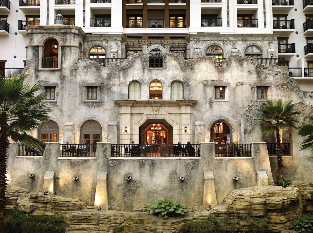 Gaylord Texan Resort and Spa Pet Policy