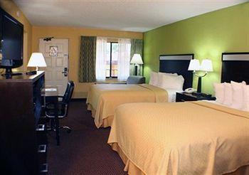 Quality Inn University Pet Policy