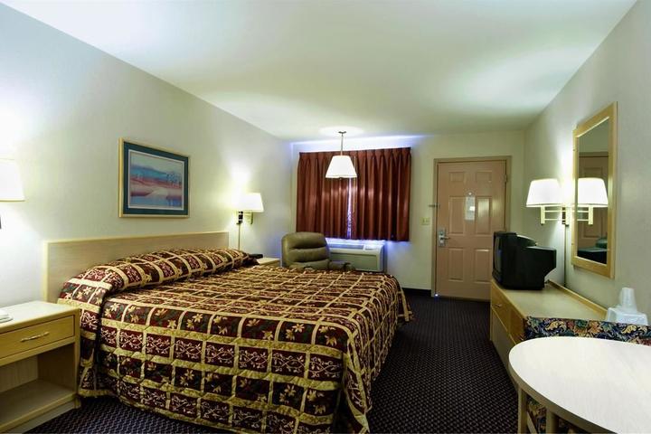 Hotels In Garden City Ks >> Pet Friendly Hotels In Garden City Ks Bring Fido Hotels In Garden City Ks >> Pet Friendly Hotels In Garden City Ks Bring Fido