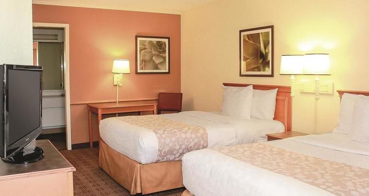 La Quinta Inn Lafayette North Pet Policy