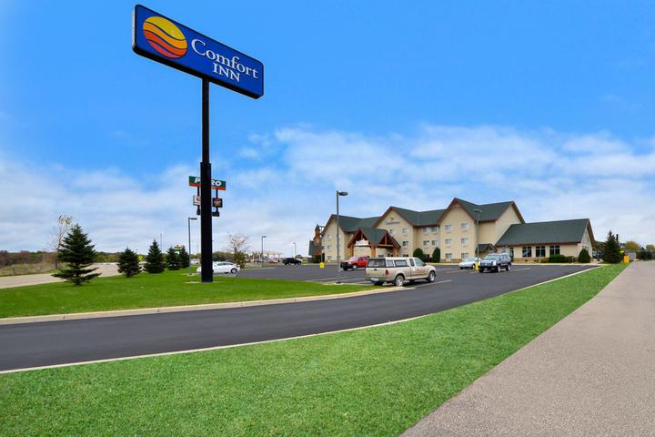 Pet Friendly Hotels In Albert Lea Mn Bringfido