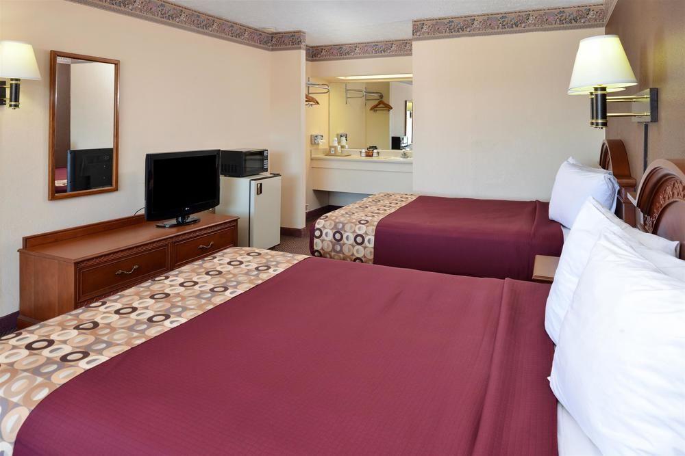 Americas Best Value Inn Berea Pet Policy