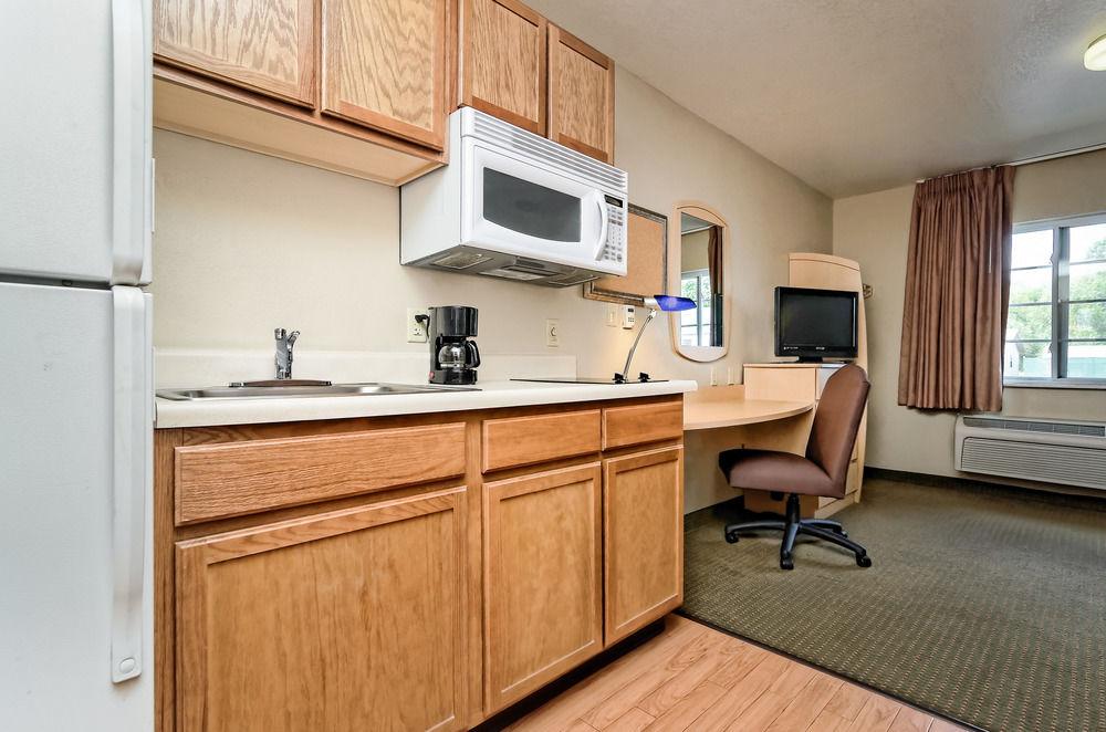 HomeTowne Suites of Bentonville Pet Policy