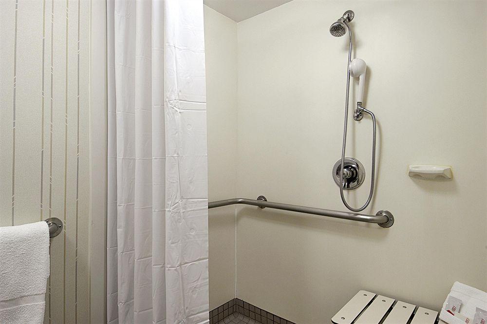Red Roof Inn Boardman Pet Policy