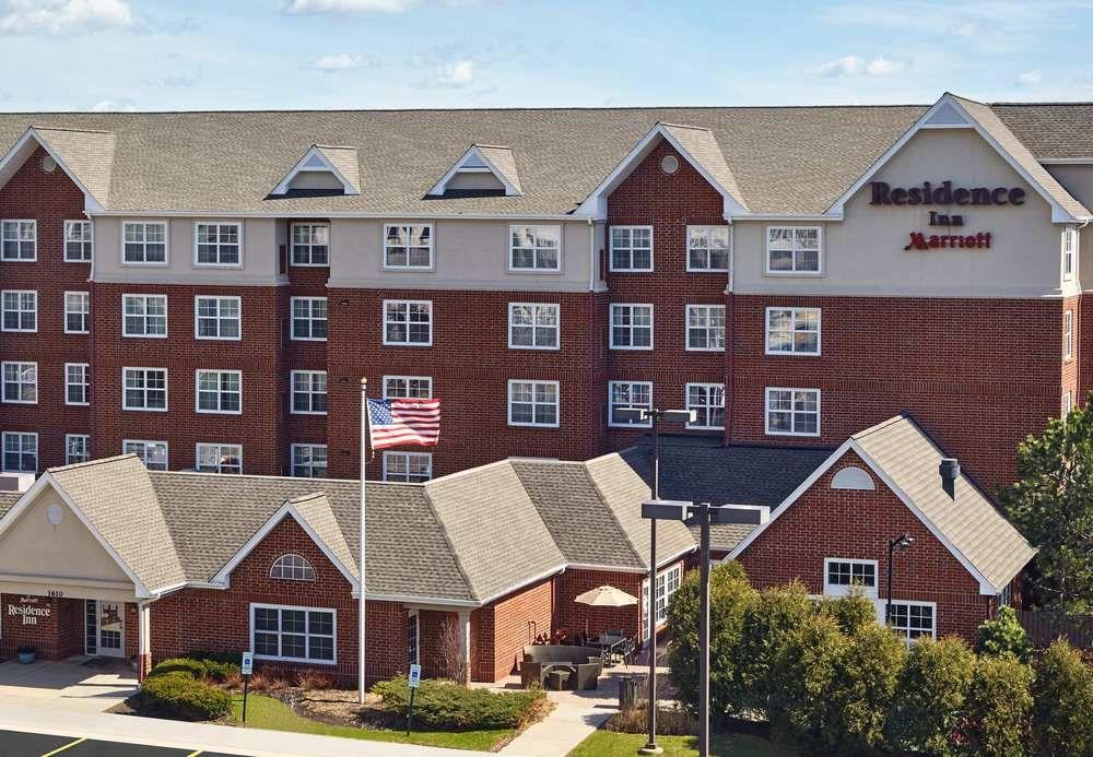 Pet Friendly Hotels In Schaumburg Il Bringfido