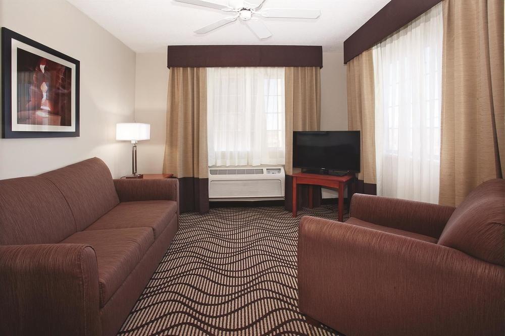 La Quinta by Wyndham Santa Rosa Pet Policy