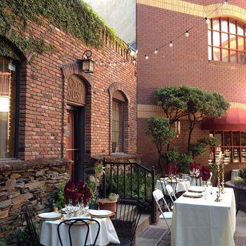 Historic Cary House Hotel Pet Policy