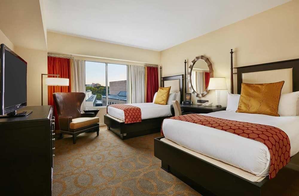 The Inn At Penn A Hilton Hotel Pet Policy