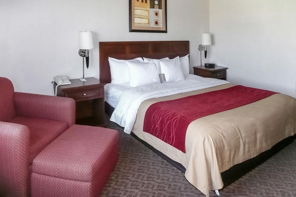 Comfort Inn North Medford Pet Policy