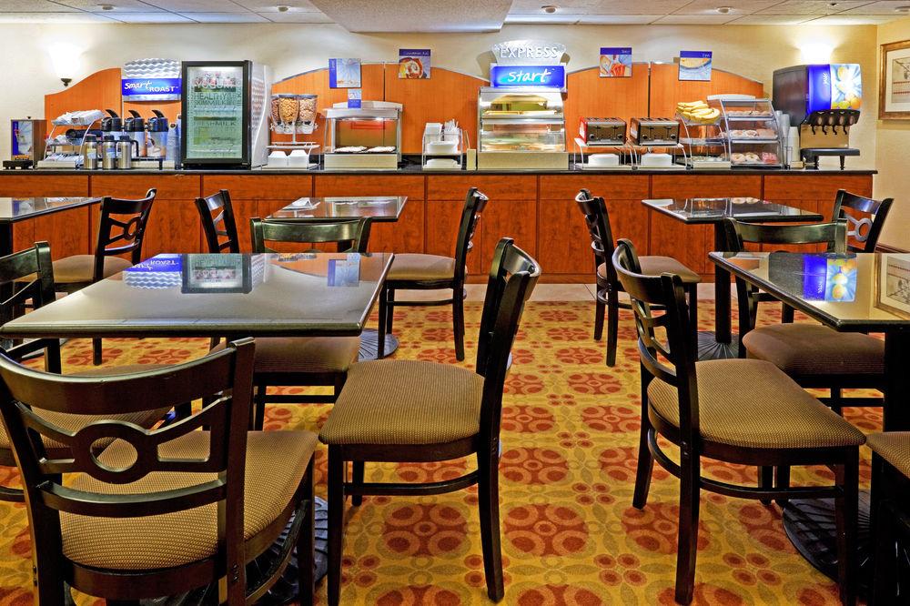 Holiday Inn Express Ramsey Mahwah Pet Policy