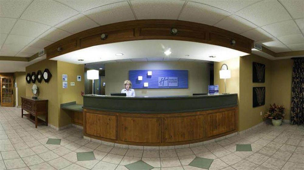 Holiday Inn Express Bethany Beach Pet Policy