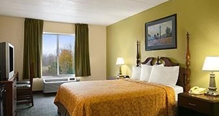 Howard Johnson Lansing Il Pet Policy