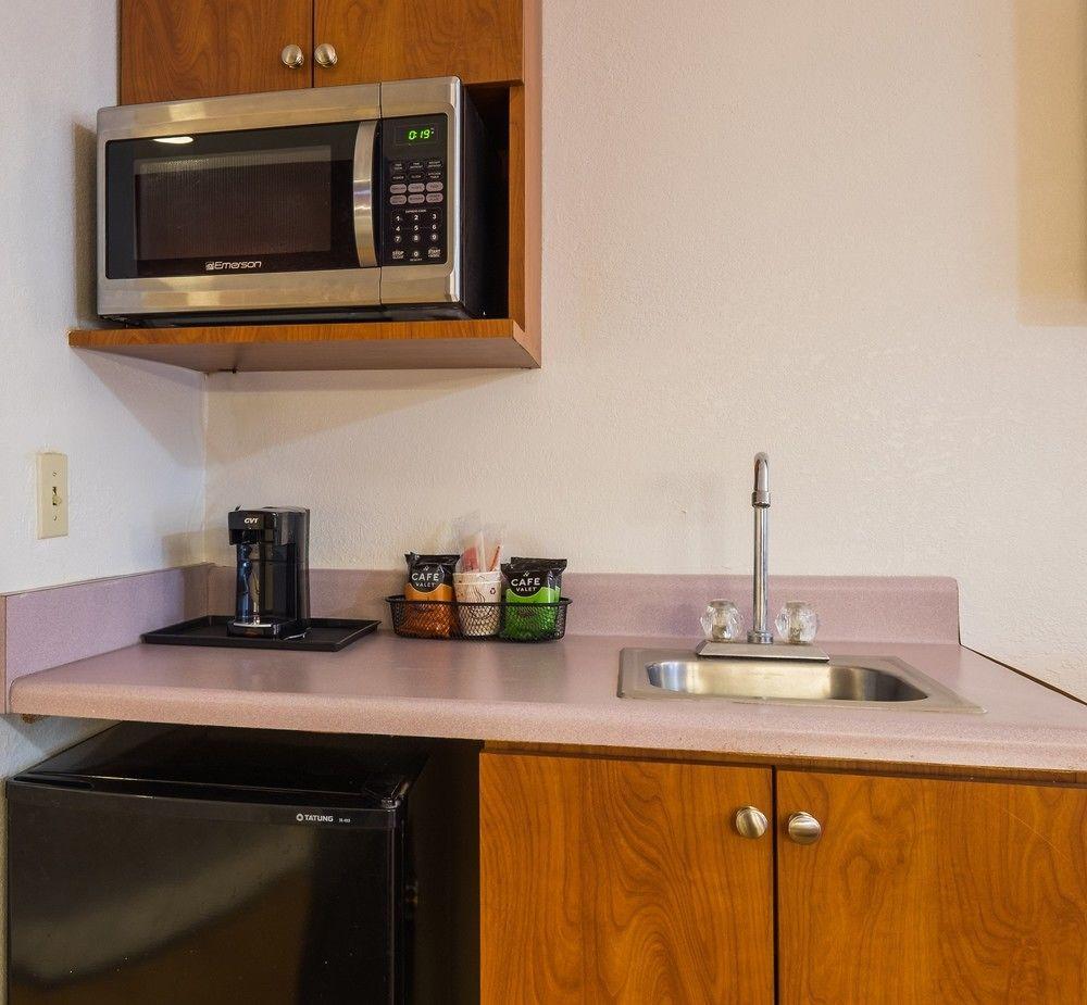 Red Roof Inn Suites Savannah Gateway Pet Policy
