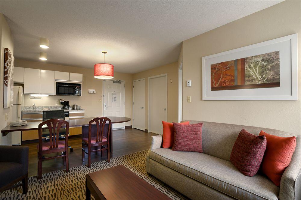 Hawthorn Suites By Wyndham Hartford Meriden Pet Policy - 