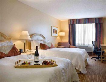 Hilton Garden Inn Orlando At Seaworld Pet Policy