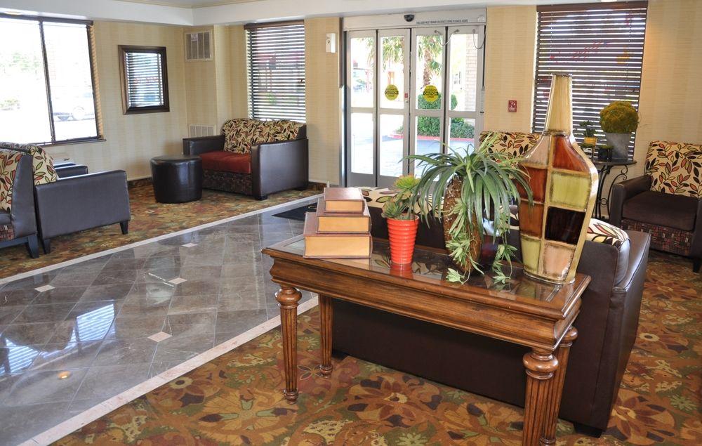Pet Friendly Hotels In Lancaster Ca Bringfido