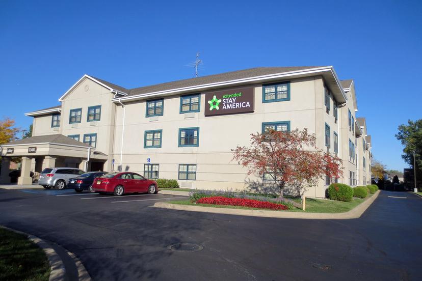 Pet Friendly Hotels in Sterling Heights, MI - BringFido
