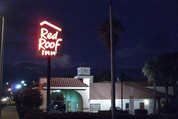 Spots And Peeling Paint Picture Of Red Roof Inn Victorville Tripadvisor