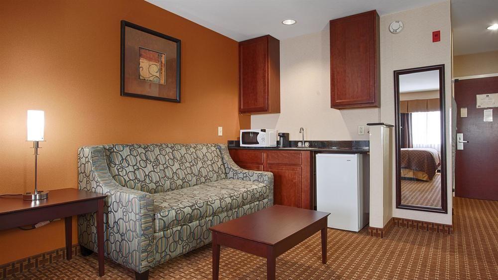 Best Western Concord Inn Suites Pet Policy