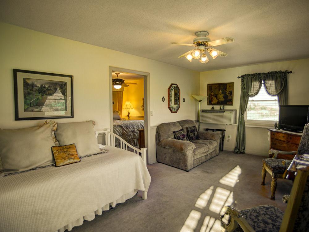 Blue Mountain Mist Country Inn Cottages Pet Policy