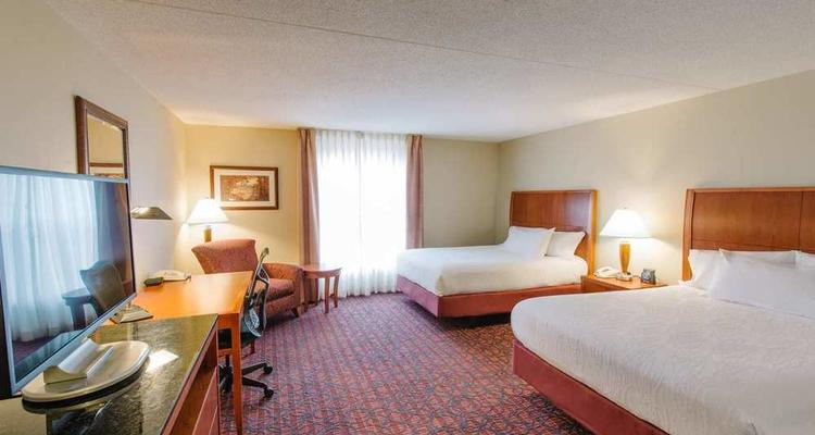 Hilton Garden Inn Manchester Downtown Pet Policy