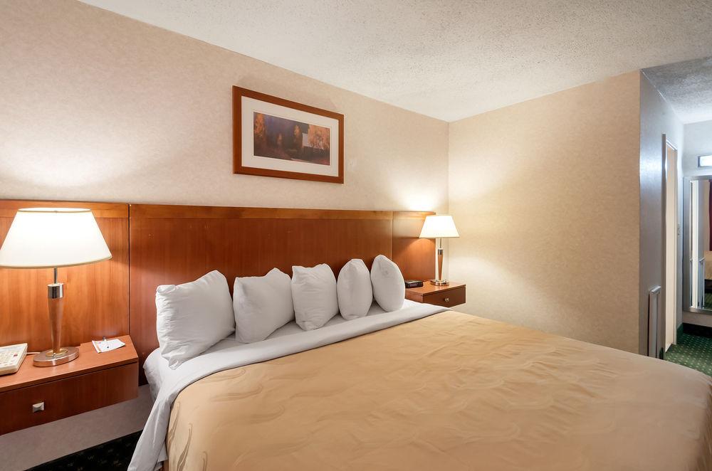 Quality Inn & Suites Laurel Pet Policy