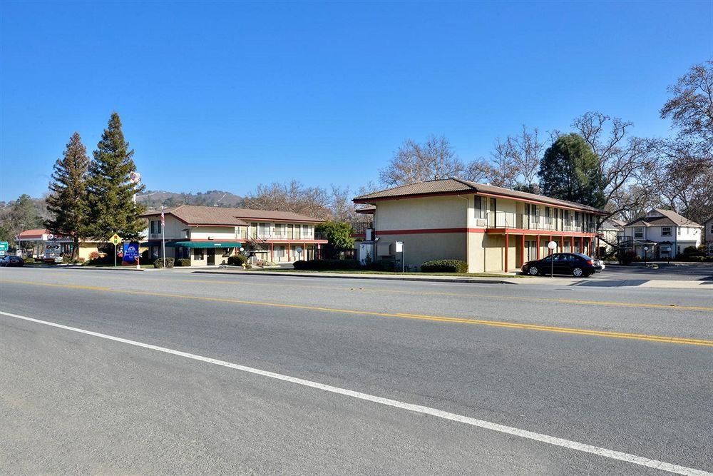 Americas Best Value Inn Atascadero/Paso Robles Pet Policy