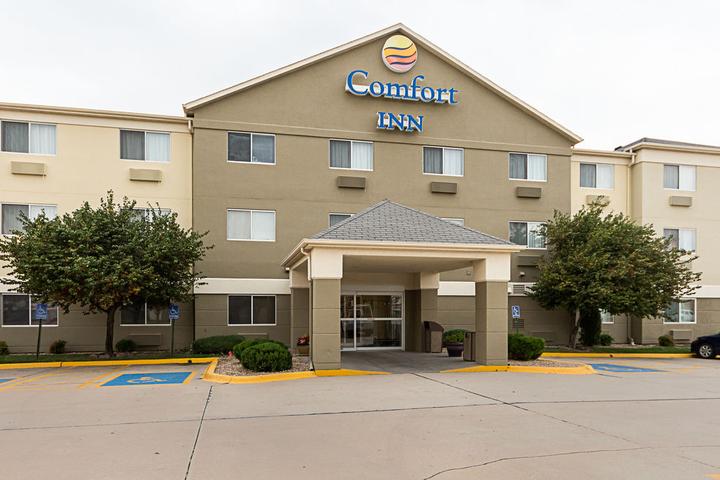 Pet Friendly Hotels In Wichita Ks Bringfido