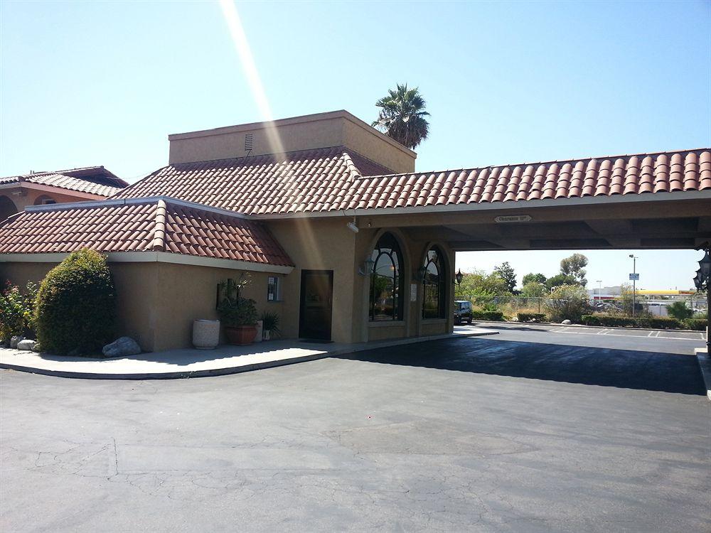 Motel 6 Anaheim Hills Pet Policy