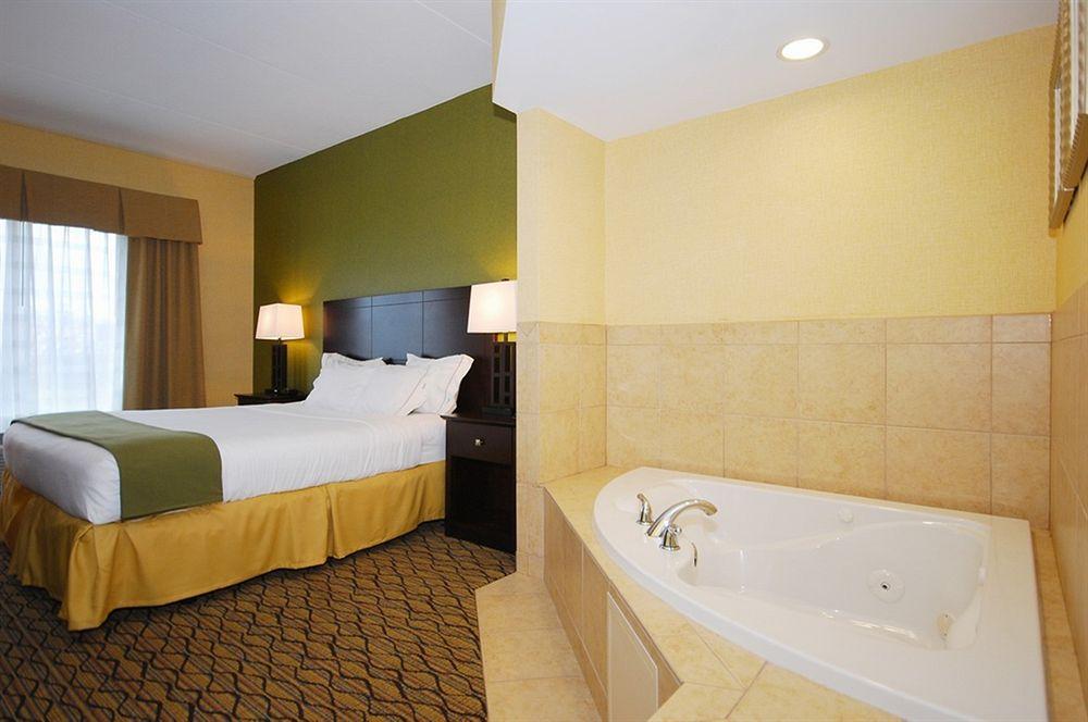 Holiday Inn Express Hotel Suites Kittanning Pet Policy