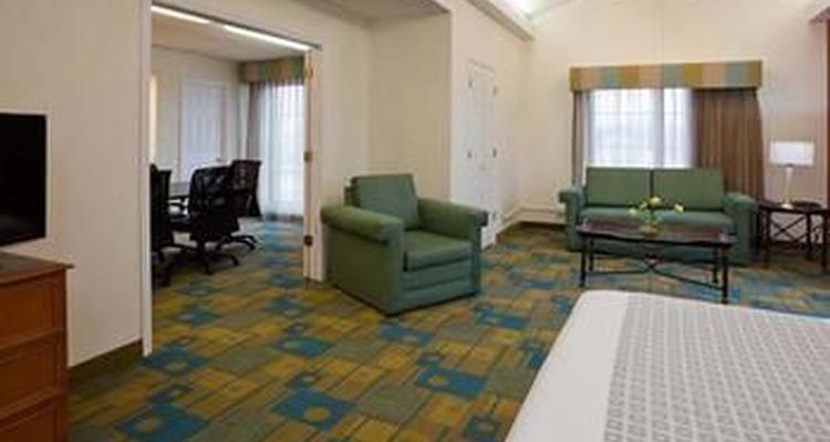 La Quinta Inn Chicago Oakbrook Terrace Pet Policy