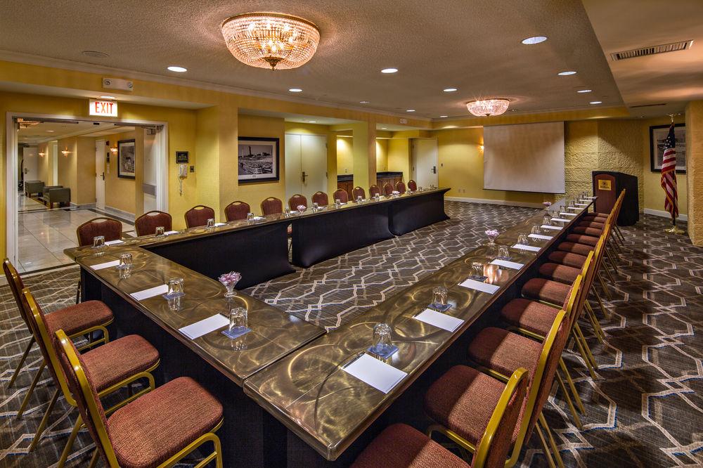 Hilton St. Louis Downtown Pet Policy