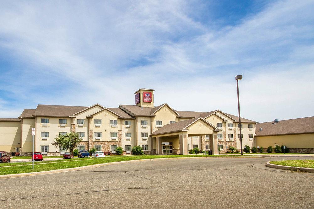 Comfort Suites Johnson Creek Pet Policy