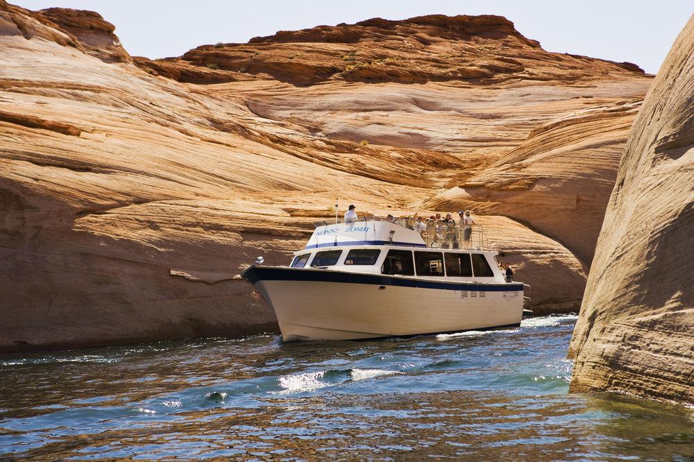 Lake Powell Resort and Marina & Houseboats Pet Policy