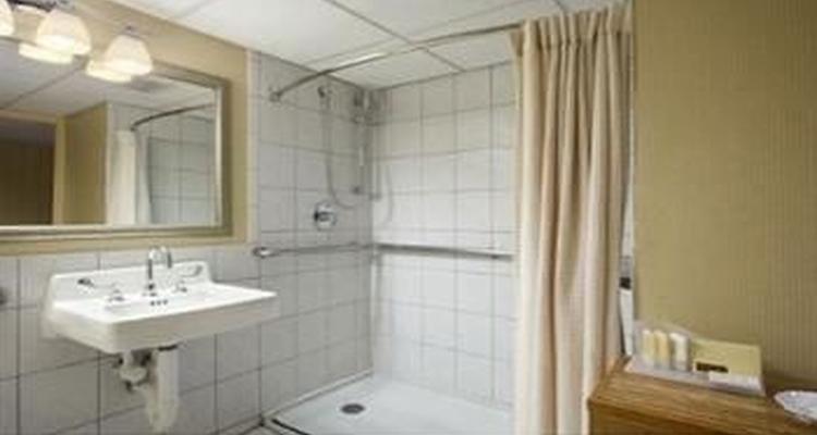 Wyndham Garden Hotel Newark Airport Pet Policy