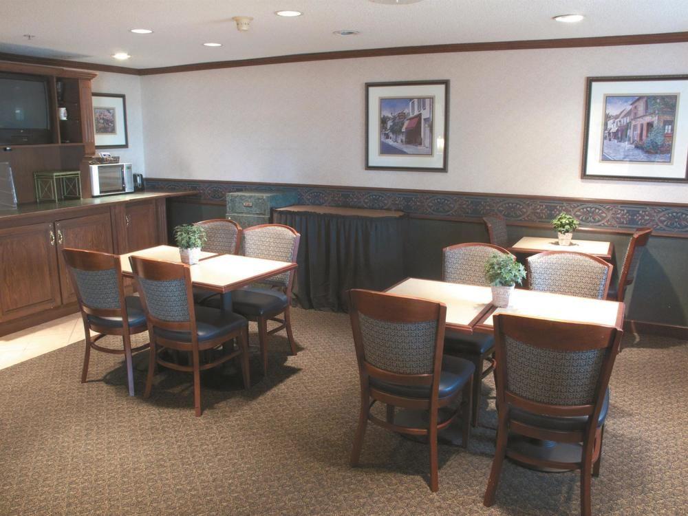 Pet Friendly Hotels In Stevens Point Wi Bringfido